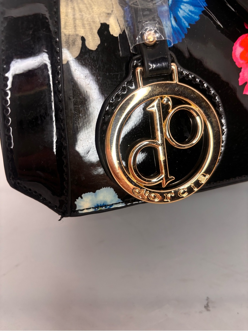D’orcoa vegan Patent Floral Tote with Gold Accent Charm - Picture 6 of 15